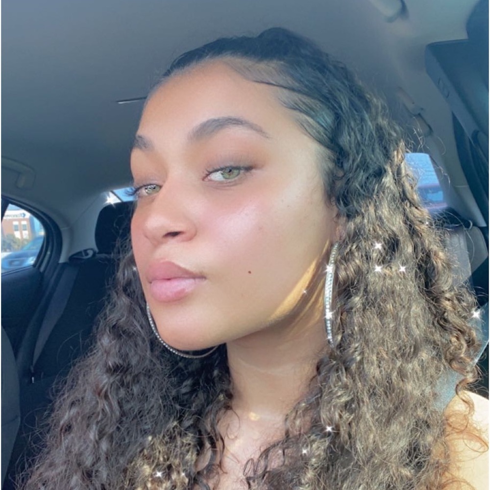 Meet your Posher, Ciera